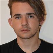 Profesor de inglés, euskera, castellano, historia, matemáticas, dibujo/arte, informática, etc. Entre otras